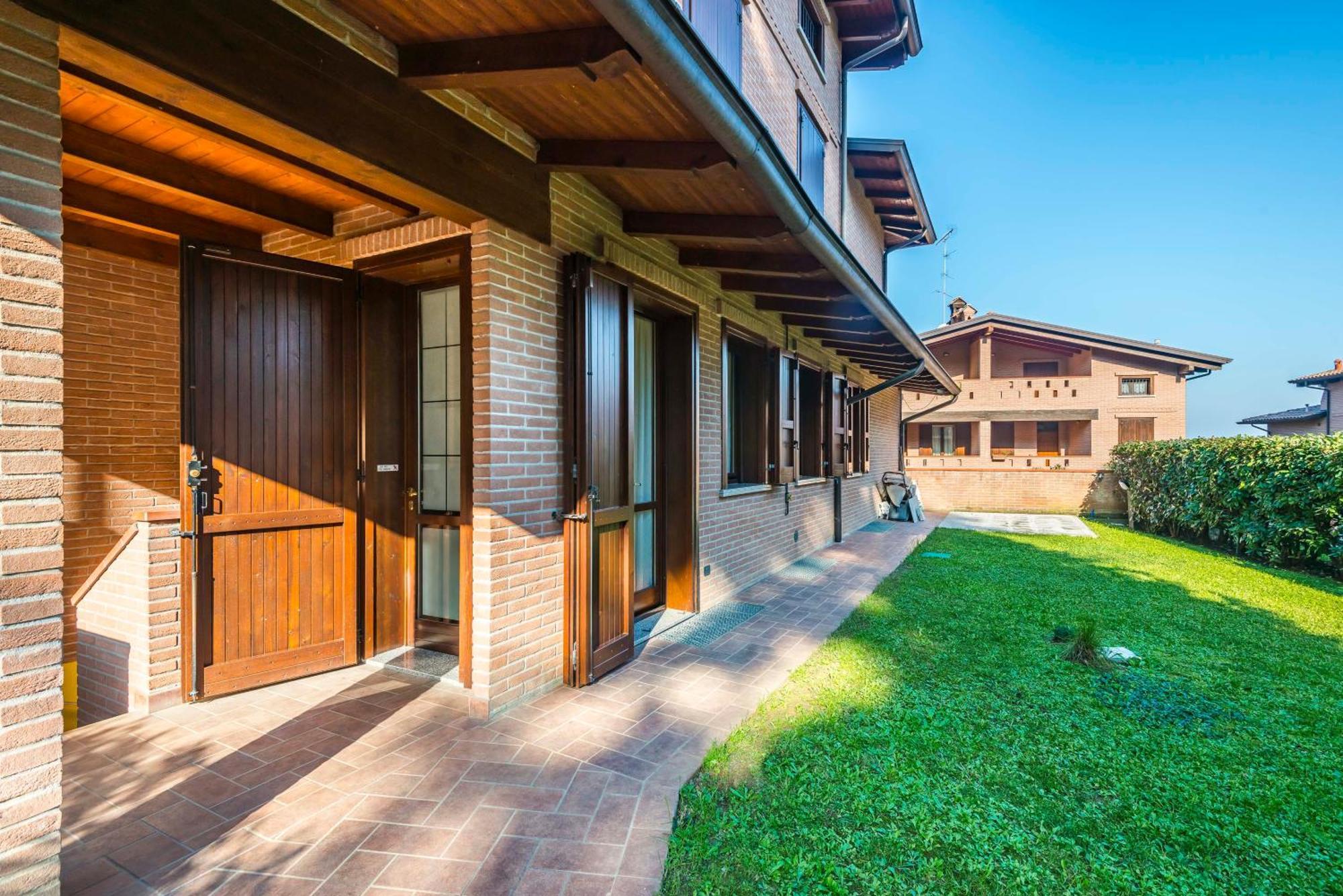 Jacuzzi Apartment In Italian Villa, Wi-Fi & Garden Sassuolo - Maranello Casalgrande المظهر الخارجي الصورة